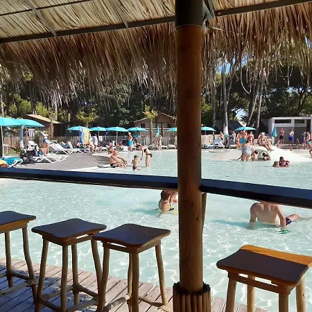 Village Malibu ليدو دي يسولو