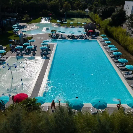Village Malibu منتزه العطل 4*
