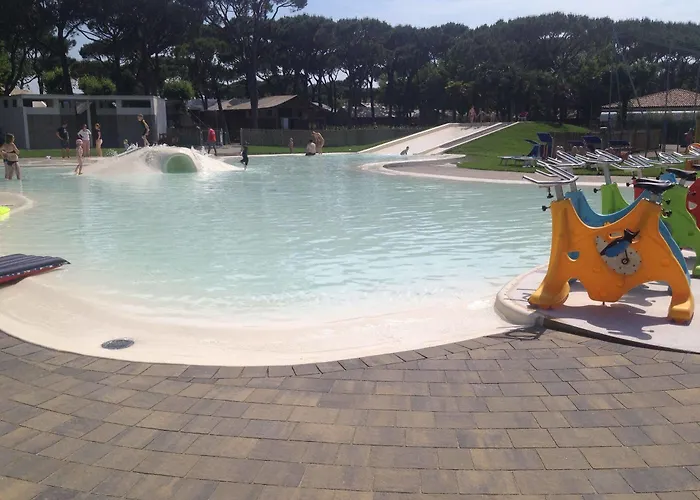 Parque de vacaciones Village Malibu 4*